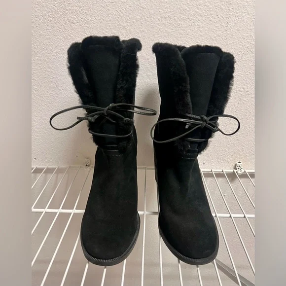 Ugg Jerene Booties used in great shape size 9 - Picture 3 of 11